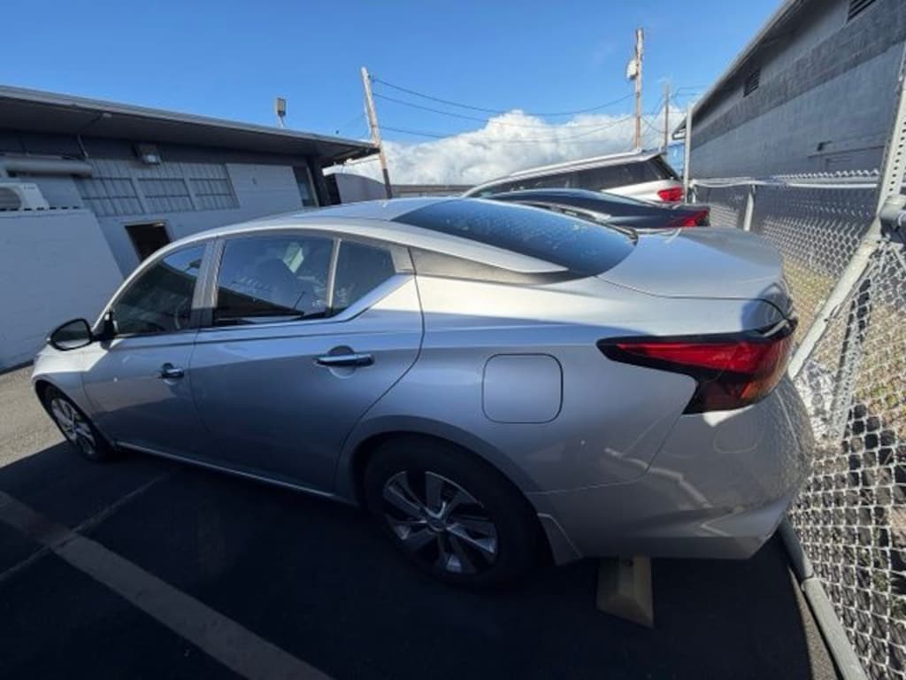 Used 2024 Nissan Altima 2.5 S Sedan