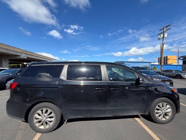 Used 2021 Kia Sedona LX Minivan/Van