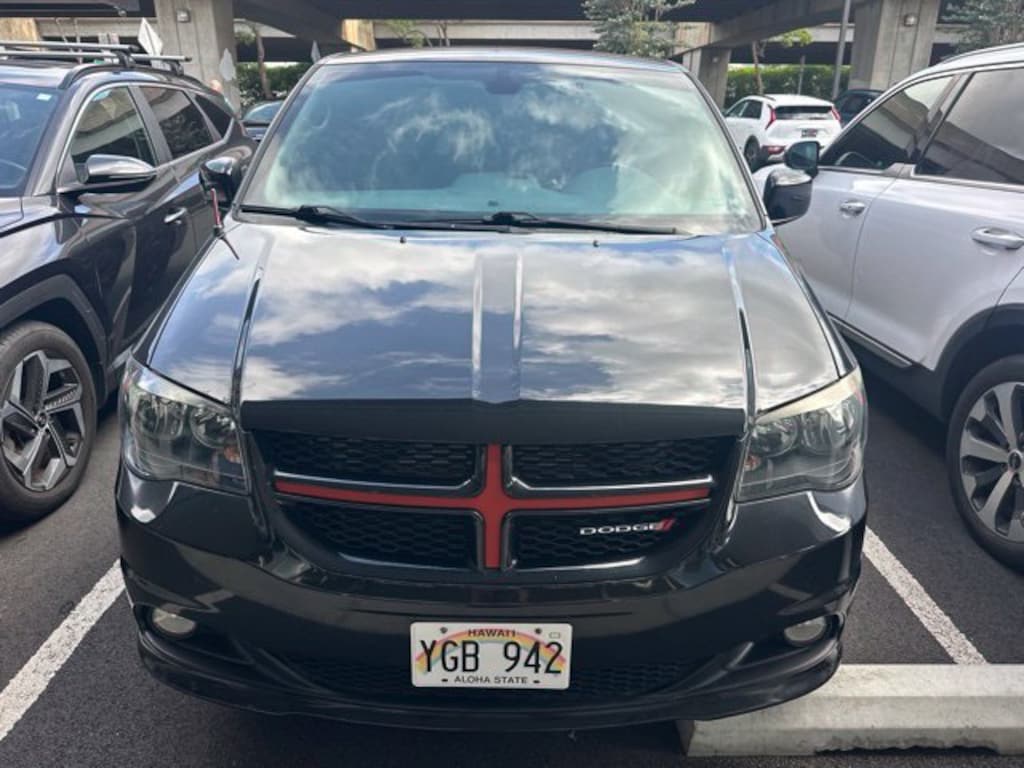 Used 2019 Dodge Grand Caravan SXT Van Passenger Van