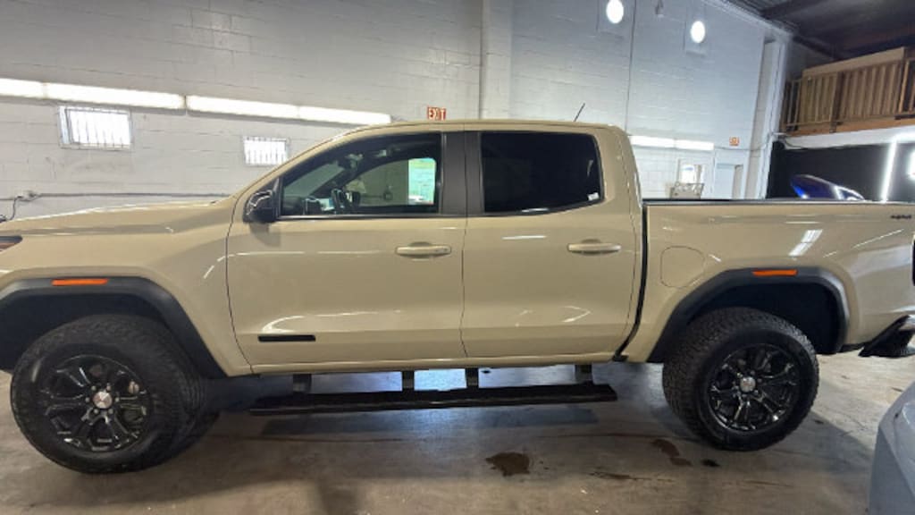 Used 2023 GMC Canyon Elevation Truck Crew Cab