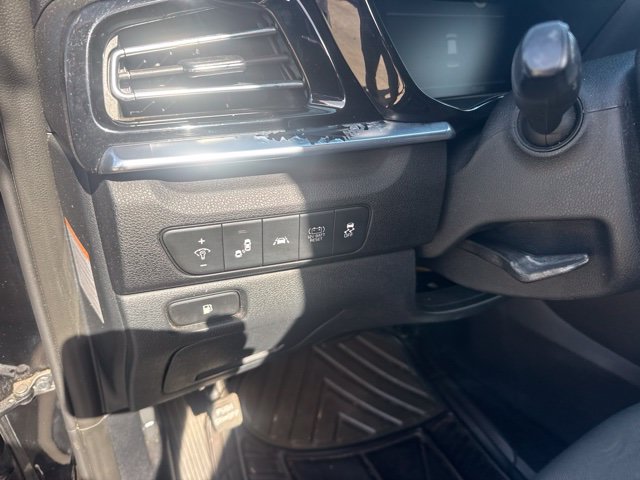 Certified 2022 Kia Niro LXS SUV