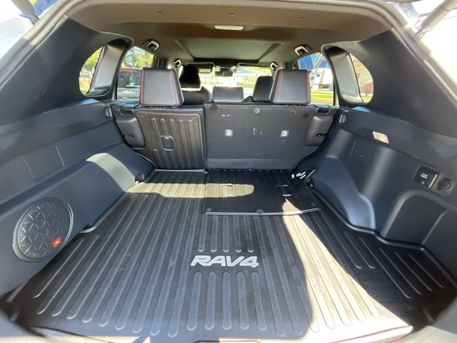 2024 Toyota RAV4 XSE - Photo 6