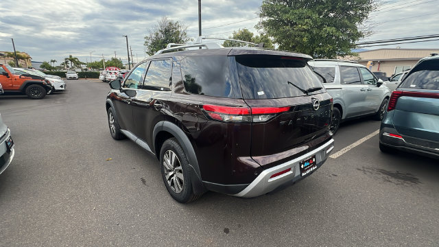 Used 2022 Nissan Pathfinder SL SUV