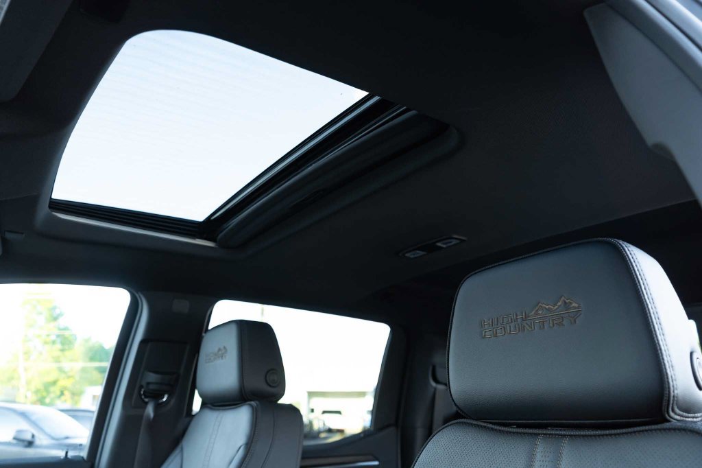 2026 Chevrolet Silverado 1500 High Country - Photo 15