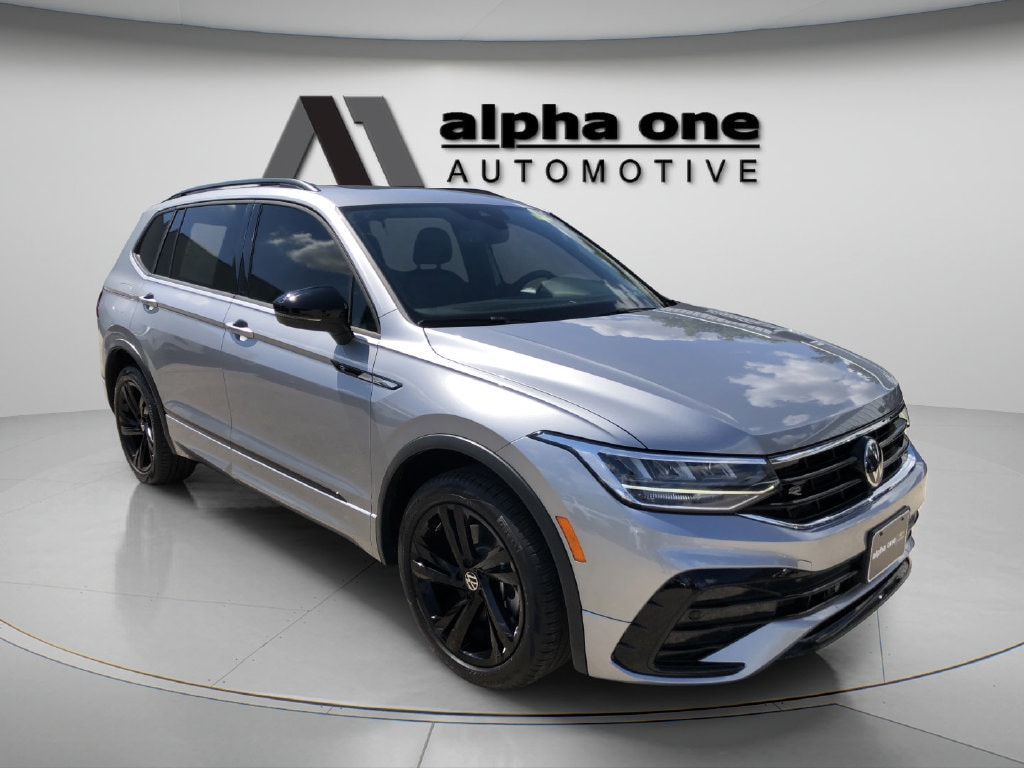 Used 2024 Volkswagen Tiguan SE R-Line Black SUV