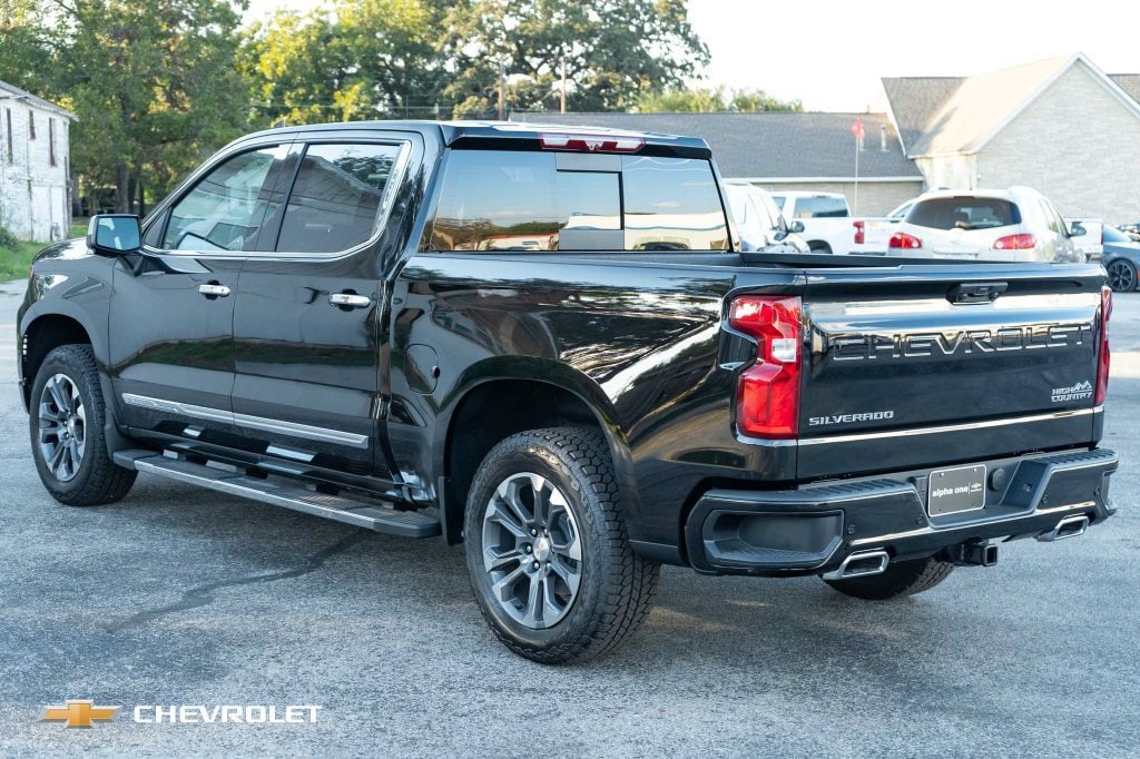 2026 Chevrolet Silverado 1500 High Country - Photo 10