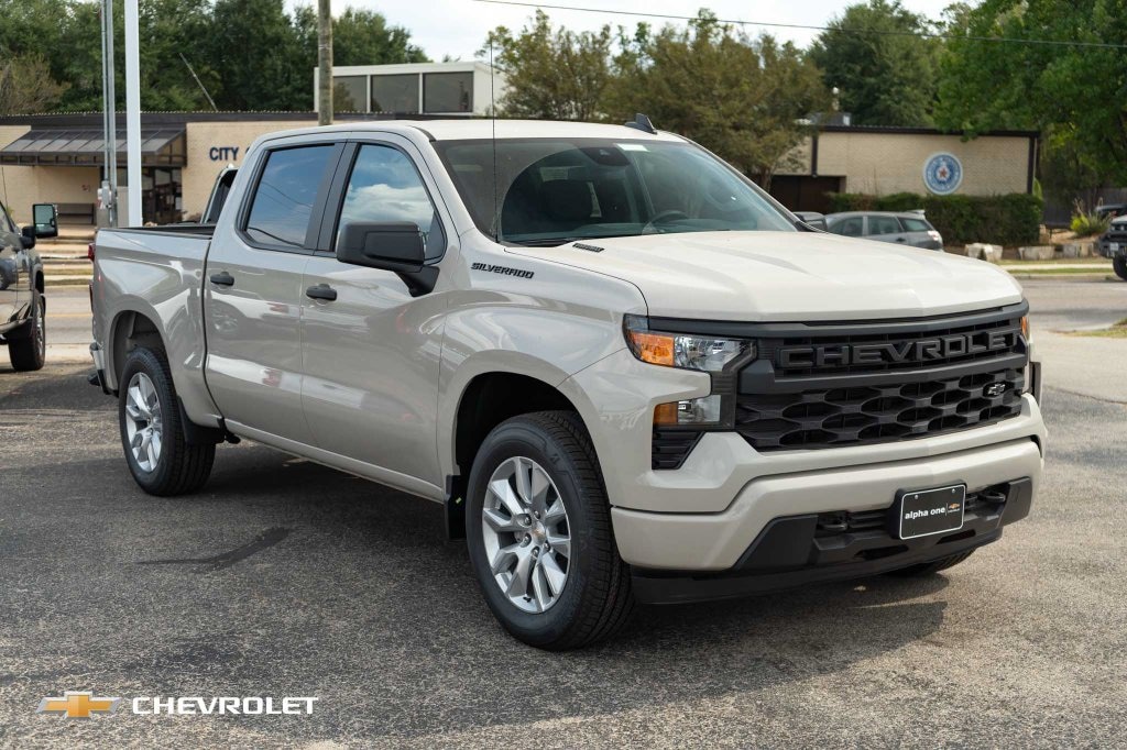 New 2026 Chevrolet Silverado 1500 Custom Truck