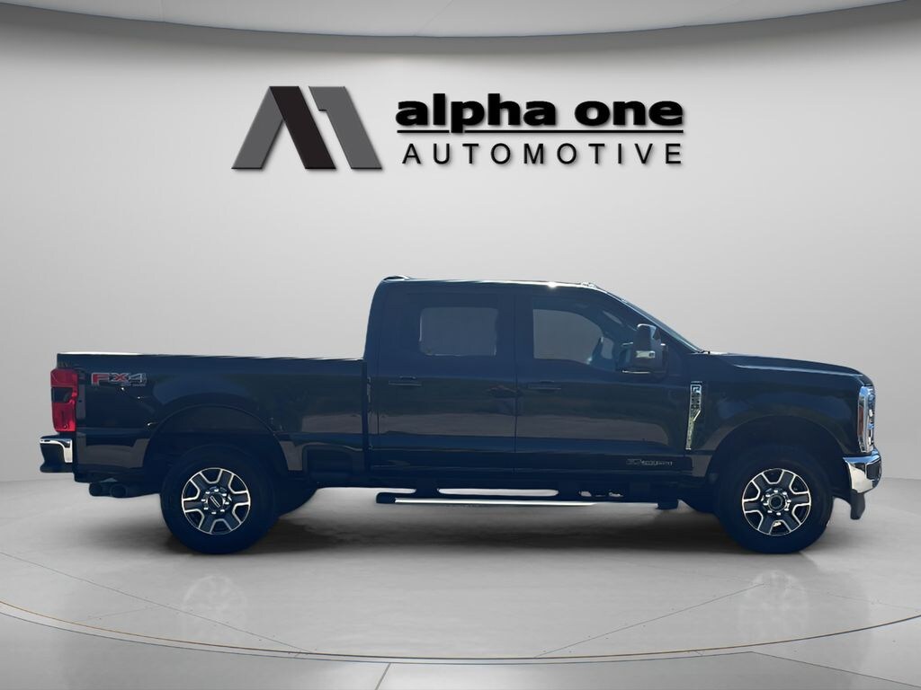 Used 2025 Ford F-250SD Lariat Truck