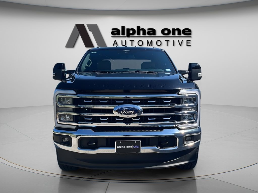 Used 2025 Ford F-250SD Lariat Truck