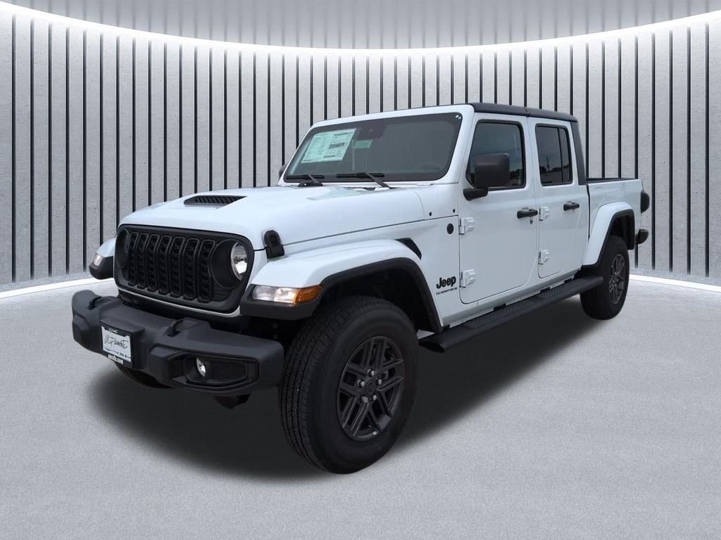 New 2025 Jeep Gladiator SPORT S 4X4 Pickup