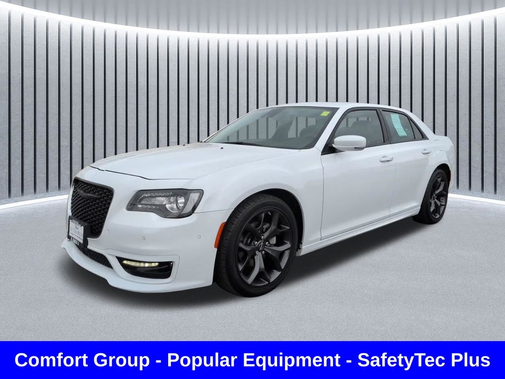 2023 Chrysler 300 Touring L
