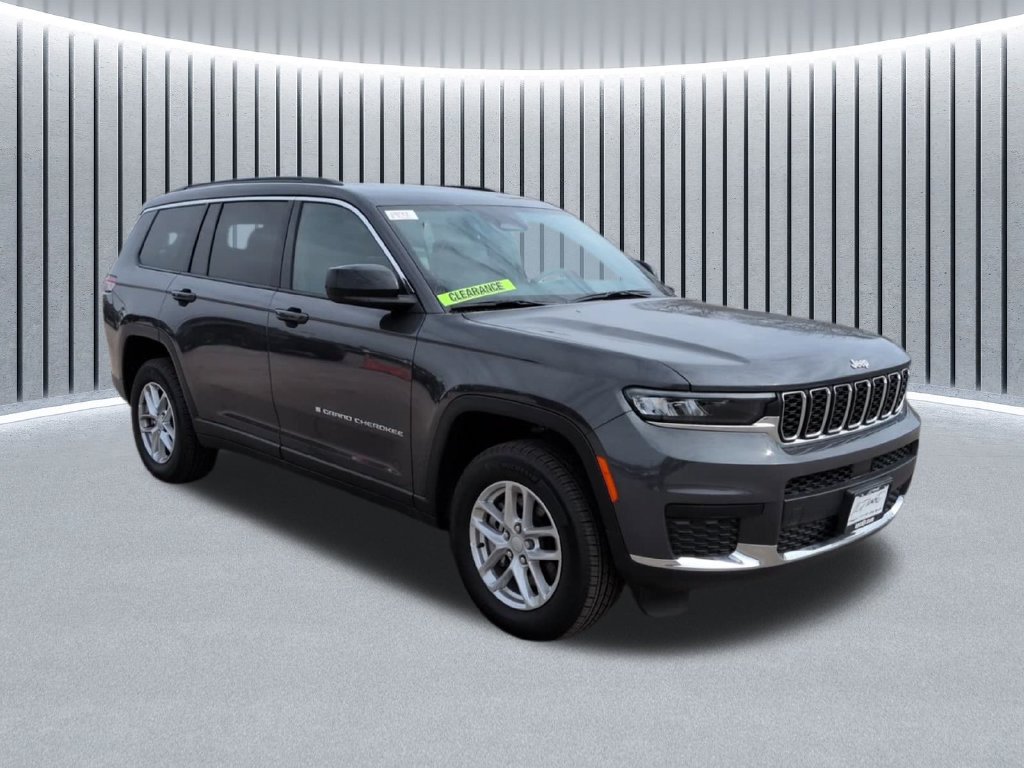 Used 2025 Jeep Grand Cherokee L Laredo SUV