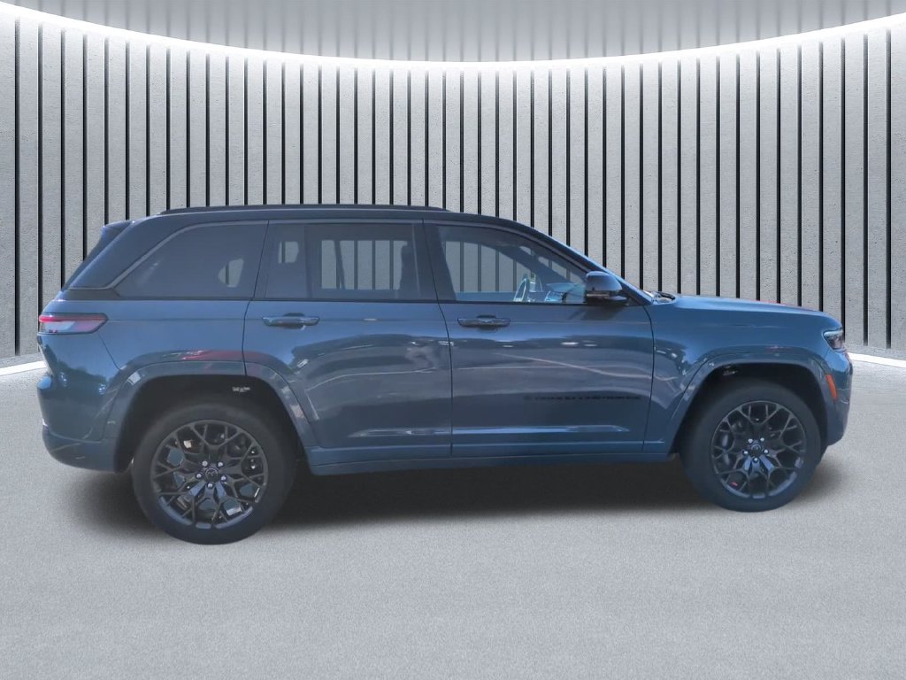 New 2027 Jeep Grand Cherokee SUMMIT 4X4 Sport Utility
