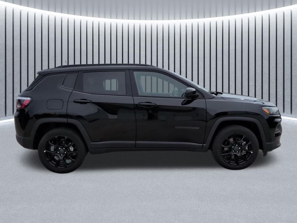 New 2025 Jeep Compass LATITUDE 4X4 Sport Utility