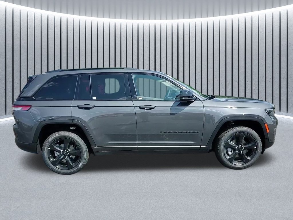 Used 2025 Jeep Grand Cherokee Limited SUV