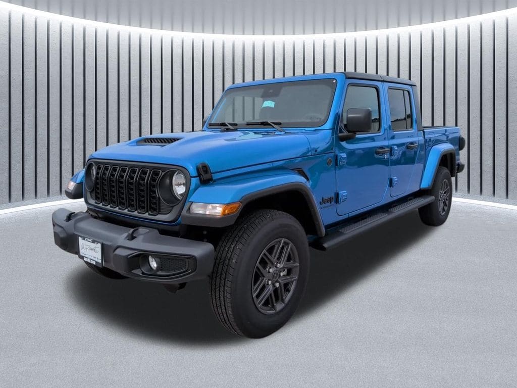 New 2025 Jeep Gladiator SPORT S 4X4 Pickup