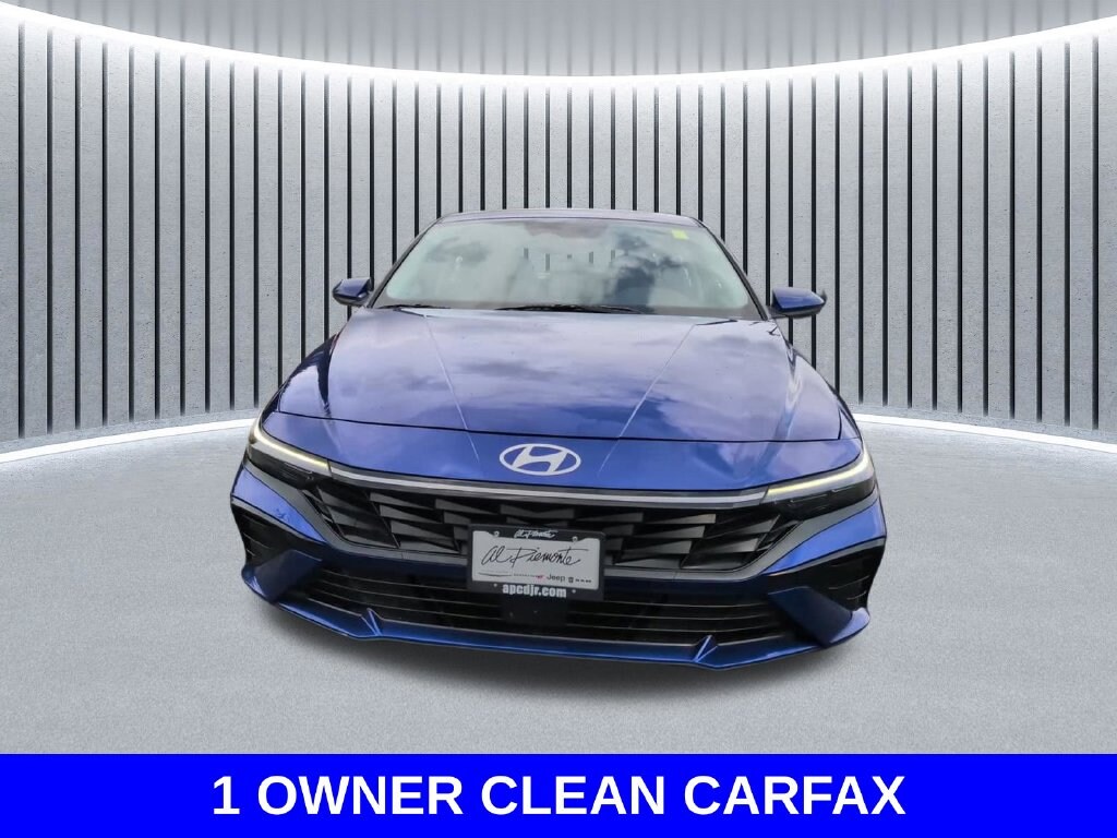 Used 2025 Hyundai Elantra SEL Convenience Sedan