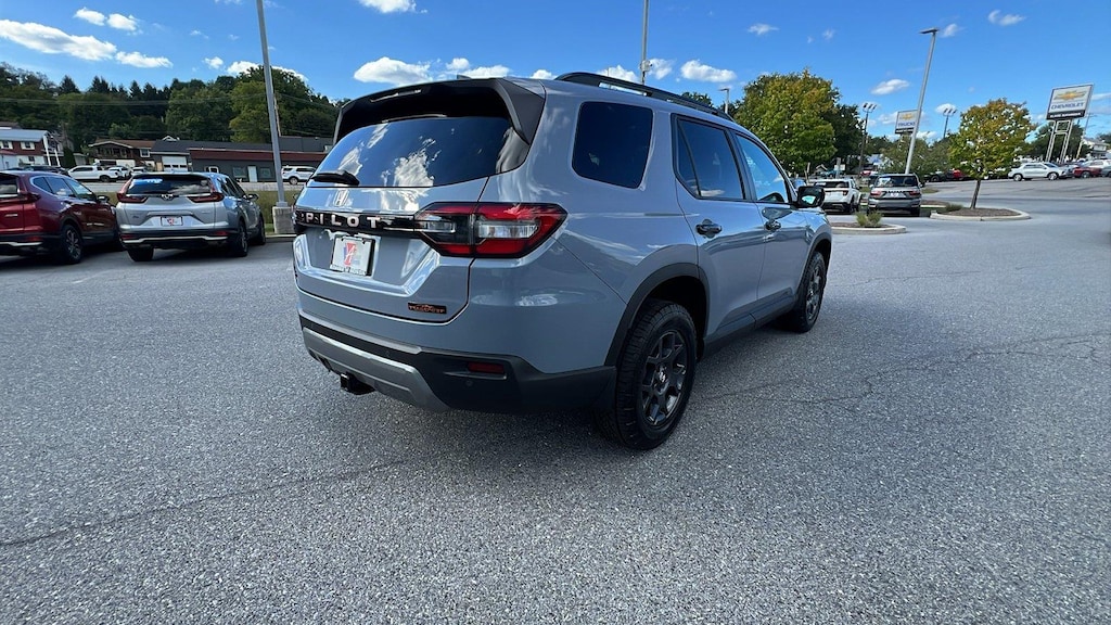 New 2026 Honda Pilot TrailSport SUV