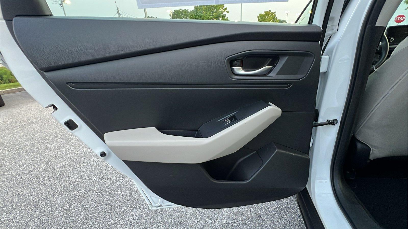2025 Honda Accord LX - Photo 16