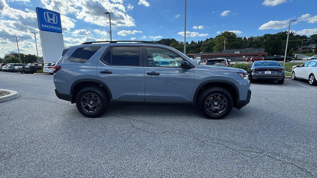 New 2026 Honda Pilot TrailSport SUV