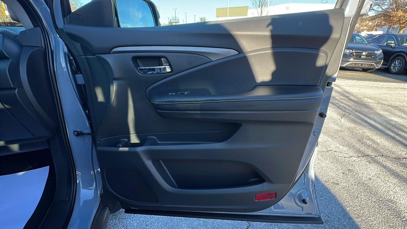 2026 Honda Ridgeline RTL - Photo 12