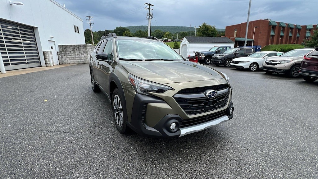 Used 2024 Subaru Outback Limited SUV