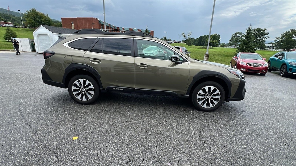 Used 2024 Subaru Outback Limited SUV