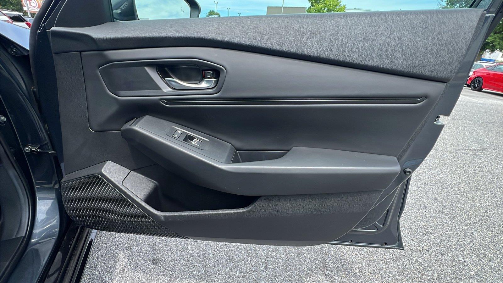 2024 Honda Accord Hybrid EX-L - Photo 12