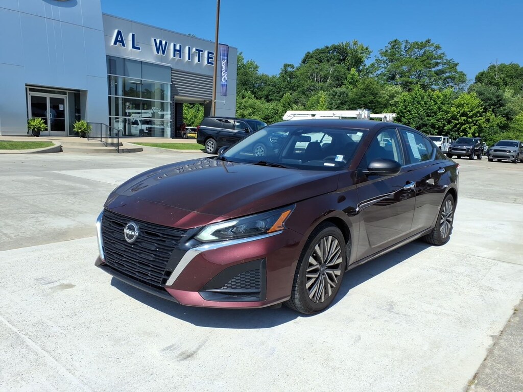 Used 2024 Nissan Altima 2.5 SV Sedan