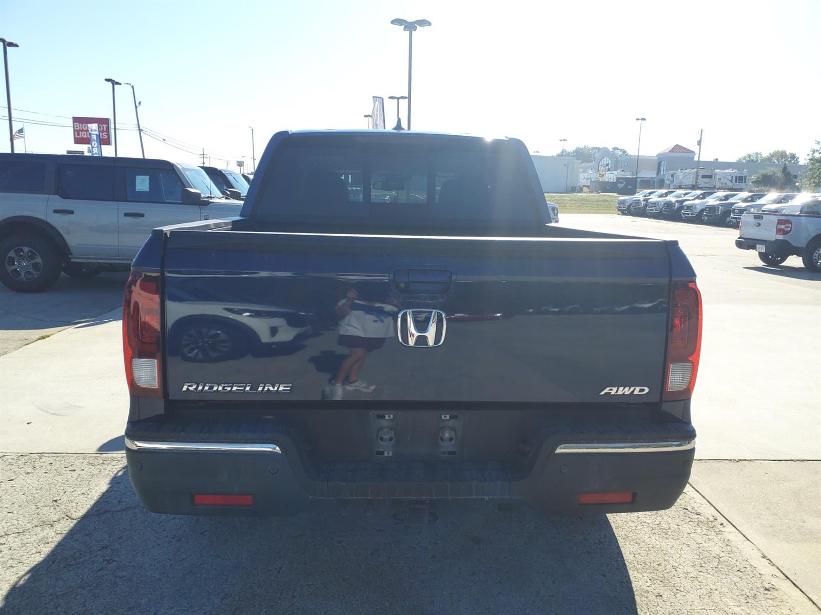 Used 2019 Honda Ridgeline RTL-E Crew Cab Short Bed Truck