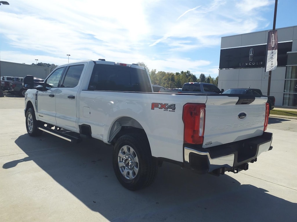 Used 2024 Ford F-250 XLT Crew Cab