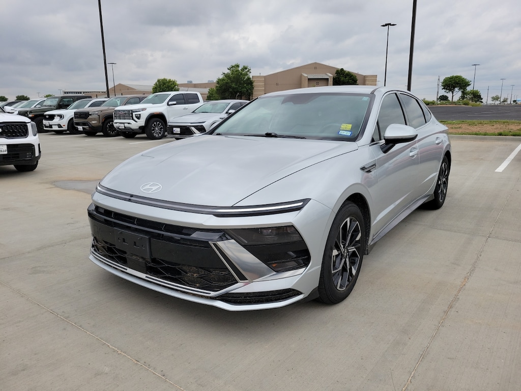 Used 2025 Hyundai Sonata SEL Sedan