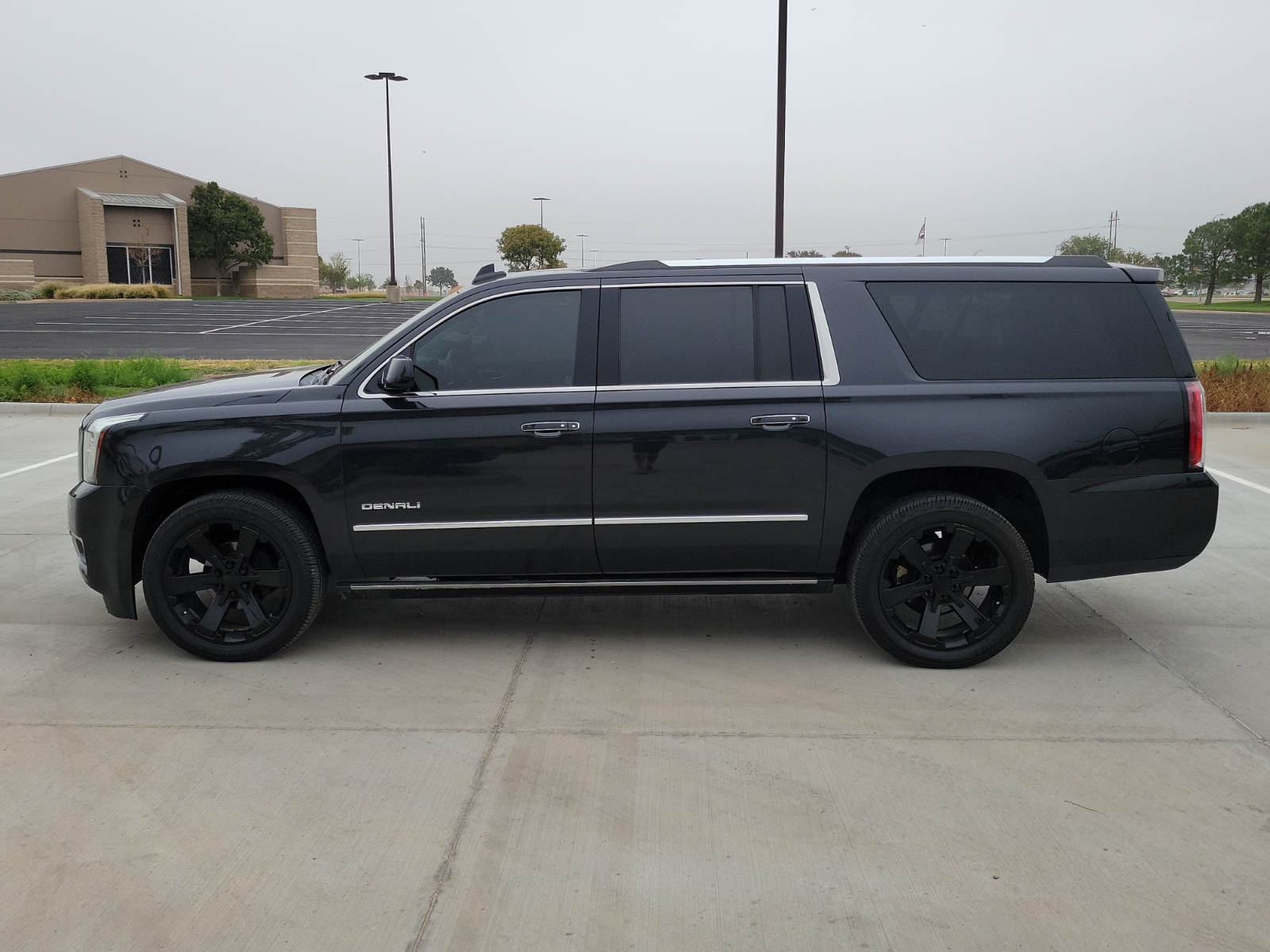 Used 2020 GMC Yukon XL 4WD Denali Sport Utility