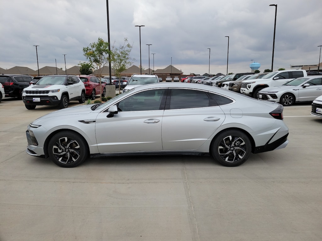 Used 2025 Hyundai Sonata SEL Sedan