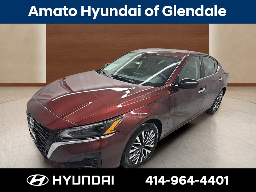 Used 2024 Nissan Altima 2.5 SV Sedan