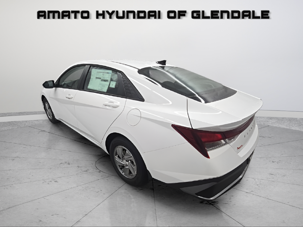 New 2026 Hyundai Elantra SE Sedan
