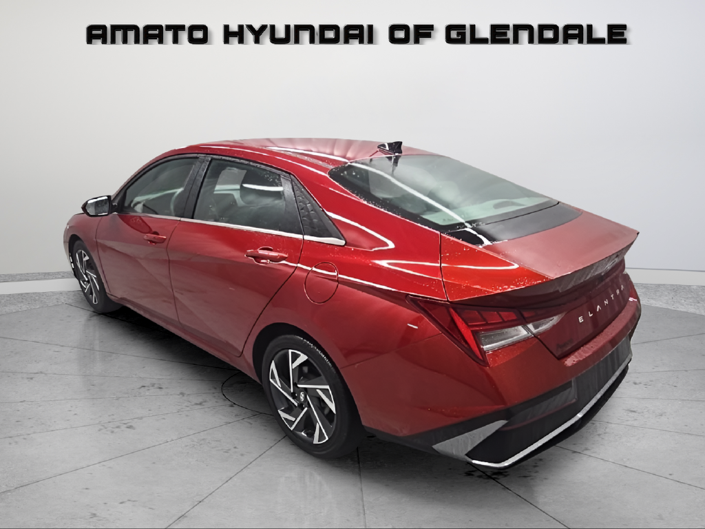 Used 2025 Hyundai Elantra SEL Convenience Sedan