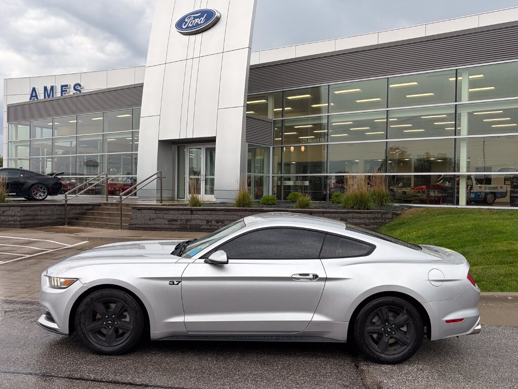 Used 2017 Ford Mustang V6 Coupe