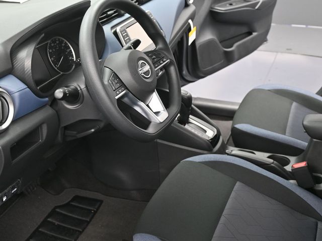 2025 Nissan Versa Sedan SV - Photo 10