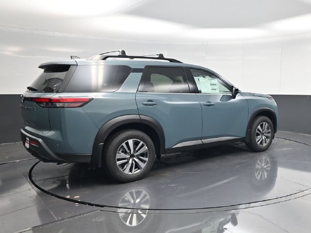 New 2026 Nissan Pathfinder SL SUV