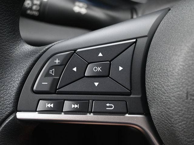 2025 Nissan Versa Sedan SV - Photo 20
