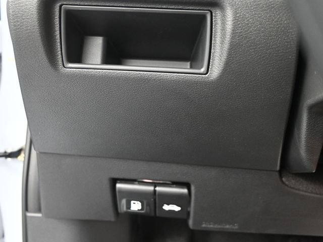 2025 Nissan Versa Sedan SV - Photo 10