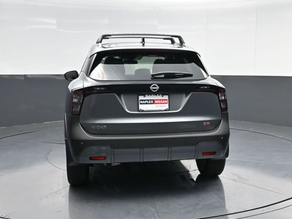 New 2026 Nissan Kicks SR SUV