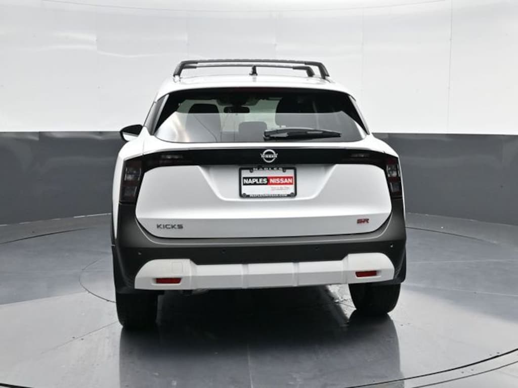 New 2026 Nissan Kicks SR SUV