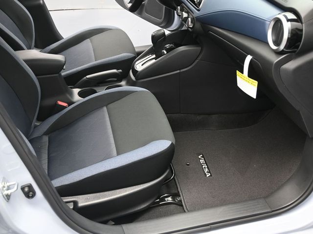 2025 Nissan Versa Sedan SV - Photo 21
