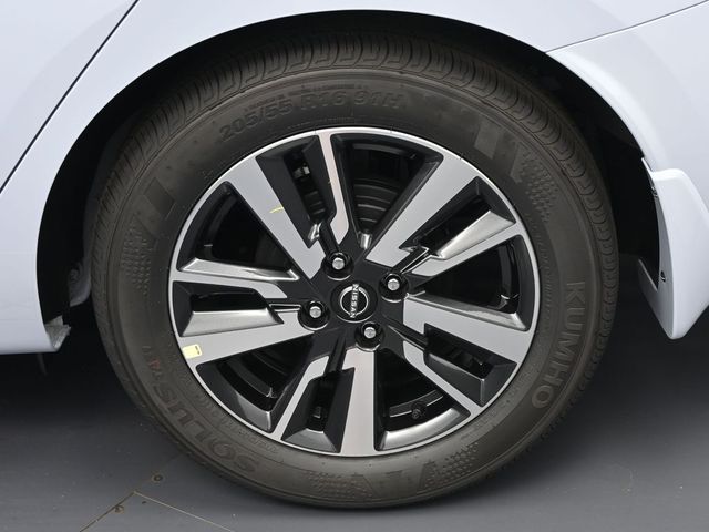 2025 Nissan Versa Sedan SV - Photo 27