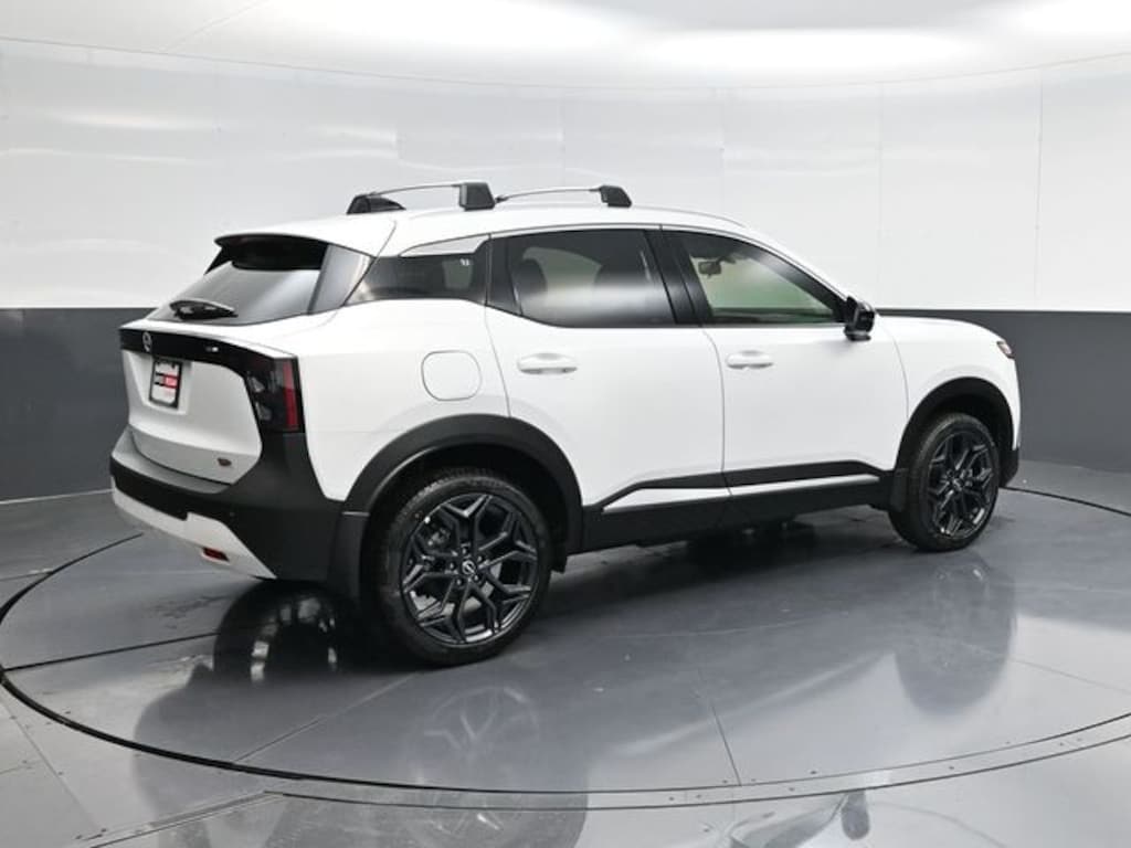 New 2026 Nissan Kicks SR SUV
