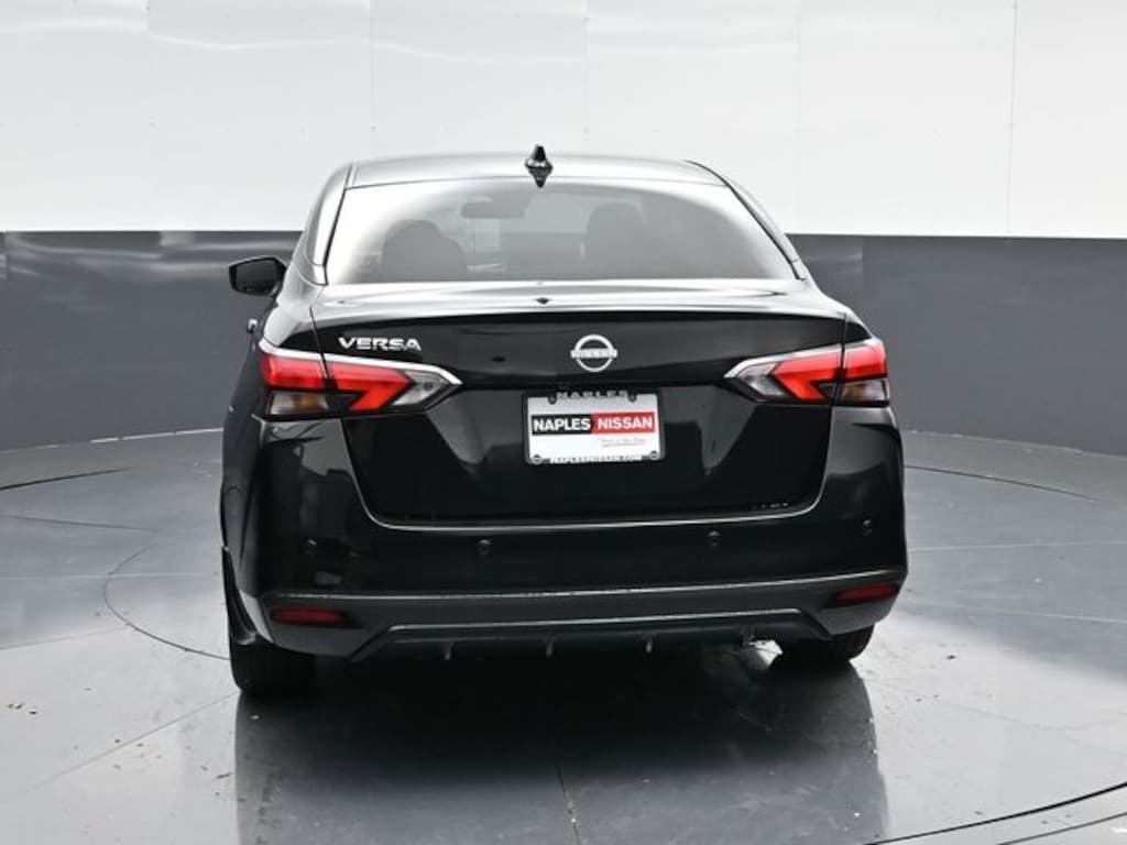 New 2025 Nissan Versa 1.6 SV Sedan