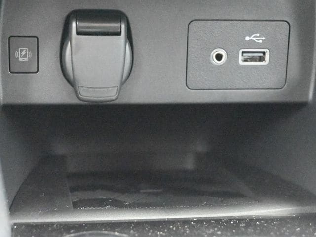 2025 Nissan Versa Sedan SV - Photo 24
