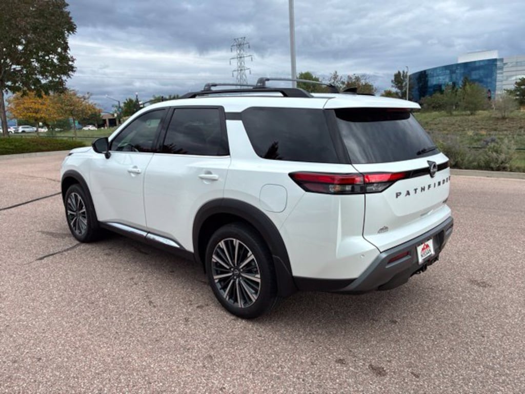 New 2026 Nissan Pathfinder Platinum SUV